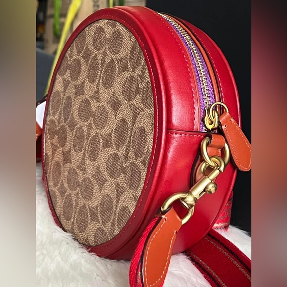 C6998 - Coach Kia Circle Bag in Signature Canvas - Picture 4 of 11